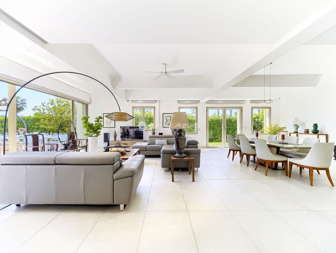 Villa in Vieille Ville, Antibes, France 3 - 18645298