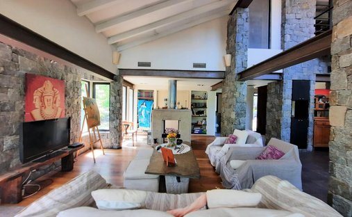 House in Del Viso, Buenos Aires Province, Argentina 1