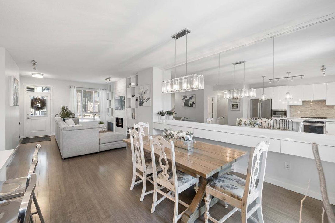 Townhouse in Coquitlam, British Columbia, Canada 3 - 18643352