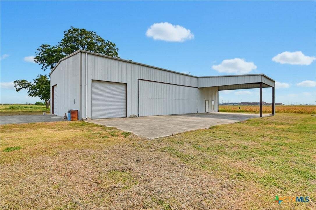House in Seguin, Texas, United States 1 - 18645622