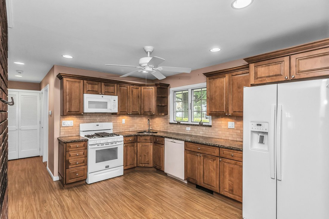 House in Levittown, New York, United States 5 - 18577733