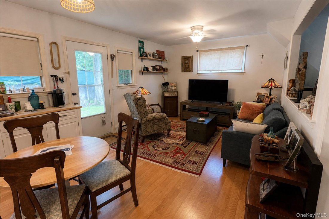 House in East Northport, New York, United States 3 - 18646816