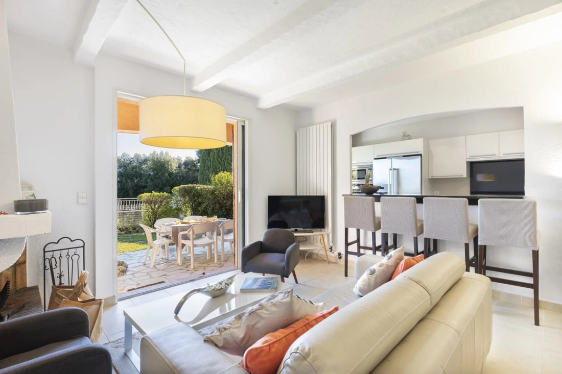 Villa in Village, Villeneuve-Loubet, France 1 - 18645233