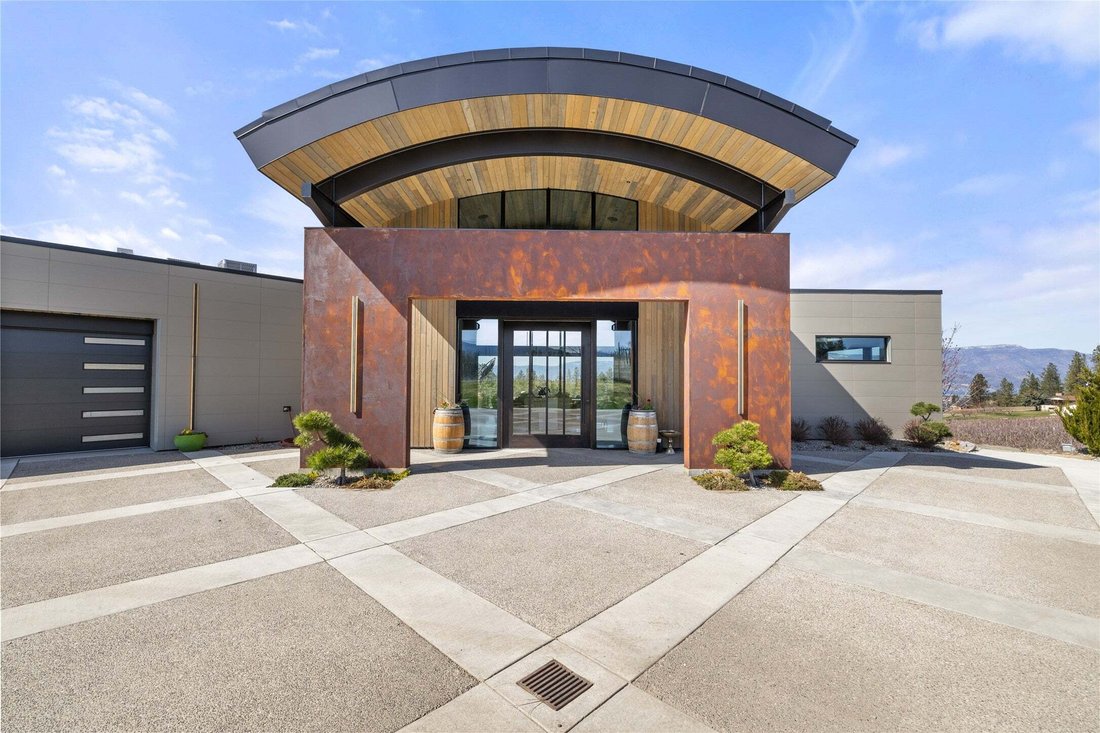 House in Kelowna, British Columbia, Canada 2 - 18642662