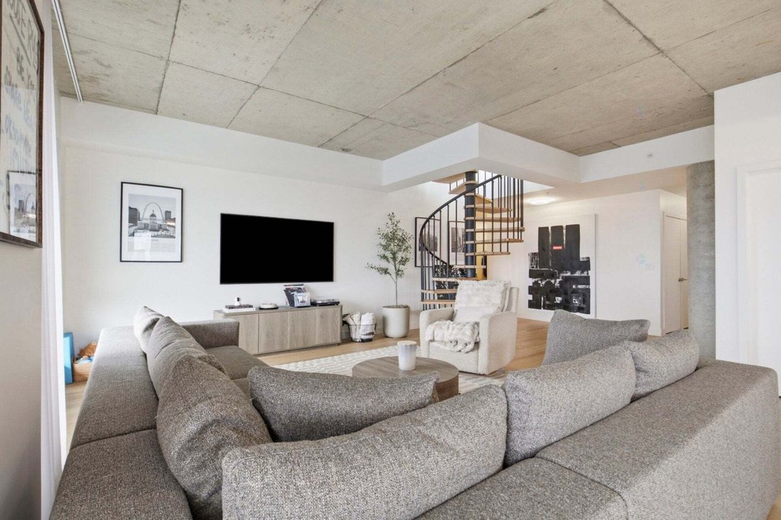 Condo in Montréal, Quebec, Canada 3 - 18644250