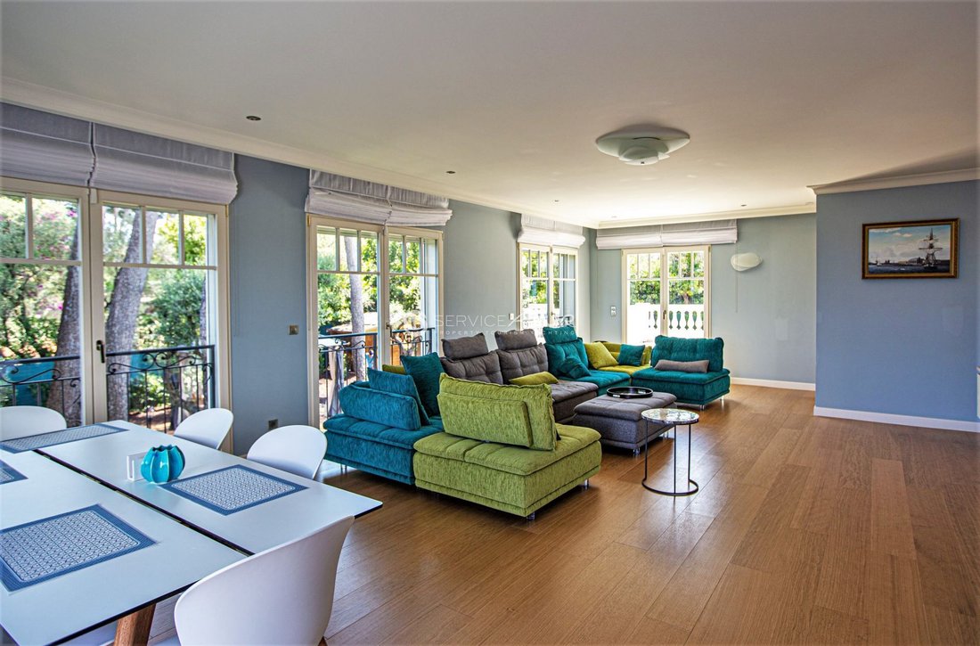 Villa in Vieille Ville, Antibes, France 4 - 18645134