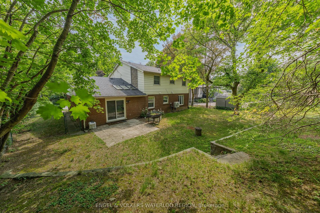 House in Waterloo, Ontario, Canada 1 - 18642598