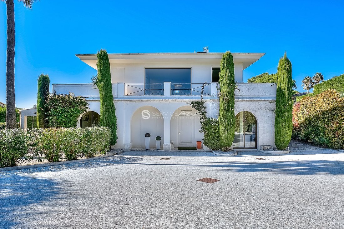 Villa in Vieille Ville, Antibes, France 5 - 18645068