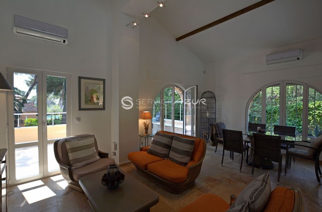 Villa in Vieille Ville, Antibes, France 5 - 18644351