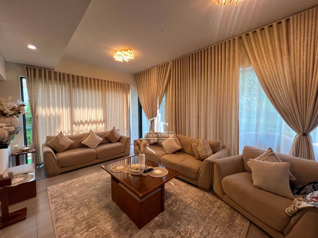 Townhouse in Damac Hills, Dubai, United Arab Emirates 1 - 18642410