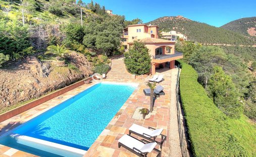 Villa in Théoule-sur-Mer, Provence-Alpes-Côte d'Azur, France 1