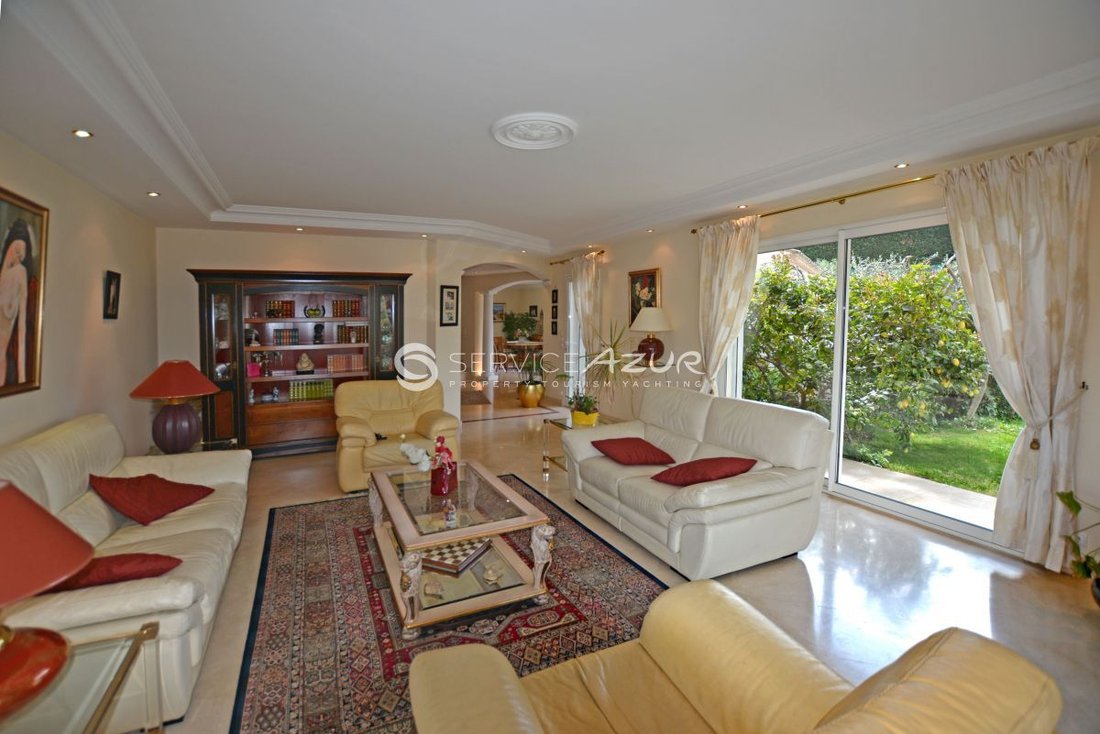 Villa in Mougins, Provence-Alpes-Côte d'Azur, France 3 - 18644869