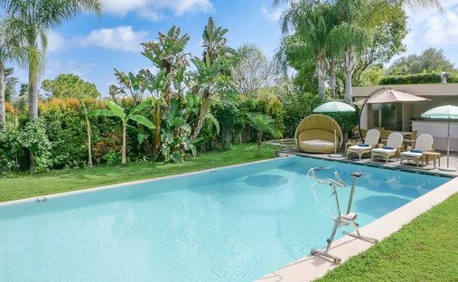Villa in Vieille Ville, Antibes, France 1