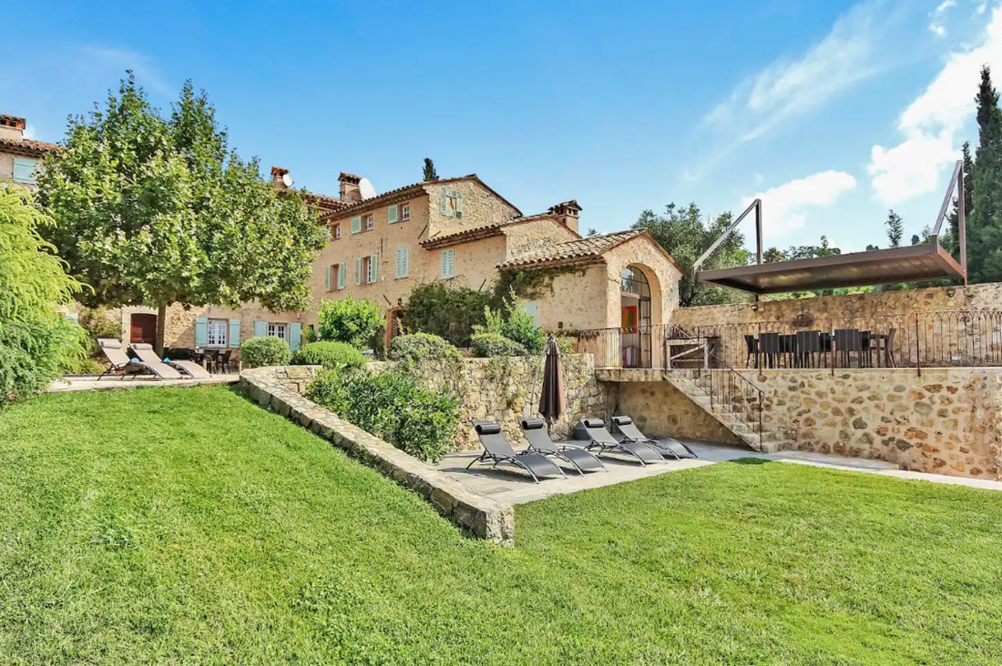 Villa in Grasse, Provence-Alpes-Côte d'Azur, France 1 - 18645148