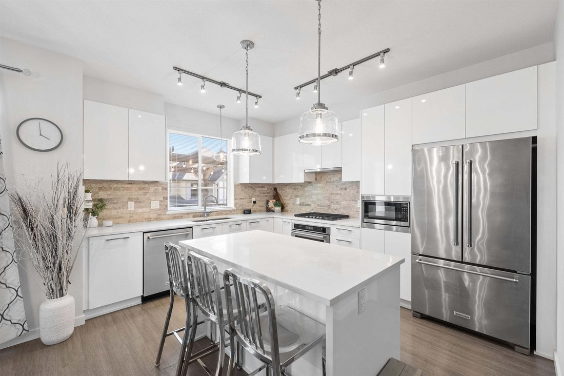 Townhouse in Coquitlam, British Columbia, Canada 5 - 18643352