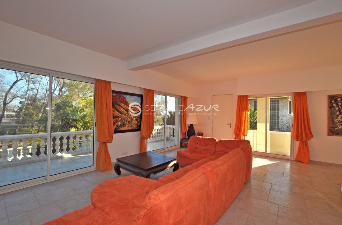 Villa in Village, Villeneuve-Loubet, France 4 - 18644622