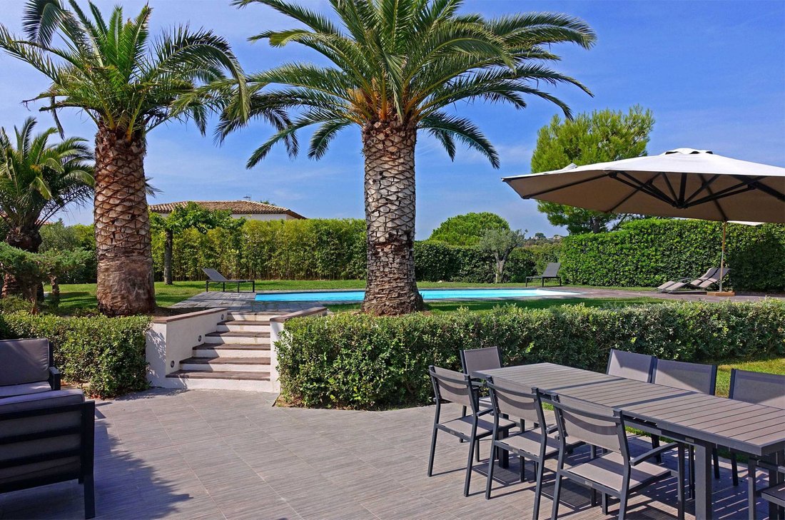 Villa in Village, Villeneuve-Loubet, France 1 - 18644899