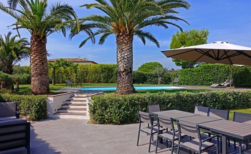 Villa in Village, Villeneuve-Loubet, France 1