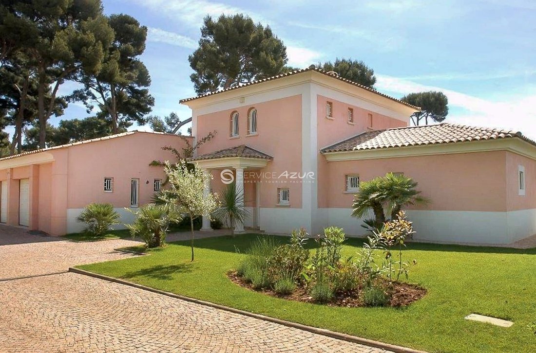 Villa in Vieille Ville, Antibes, France 4 - 18644504