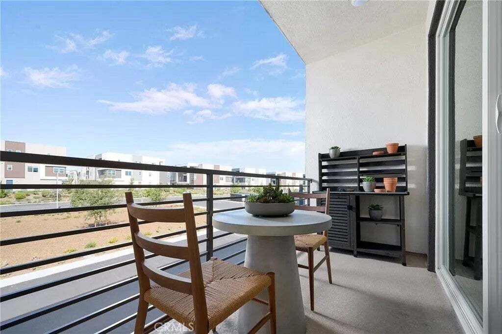 Condo in Irvine, California, United States 2 - 18646510