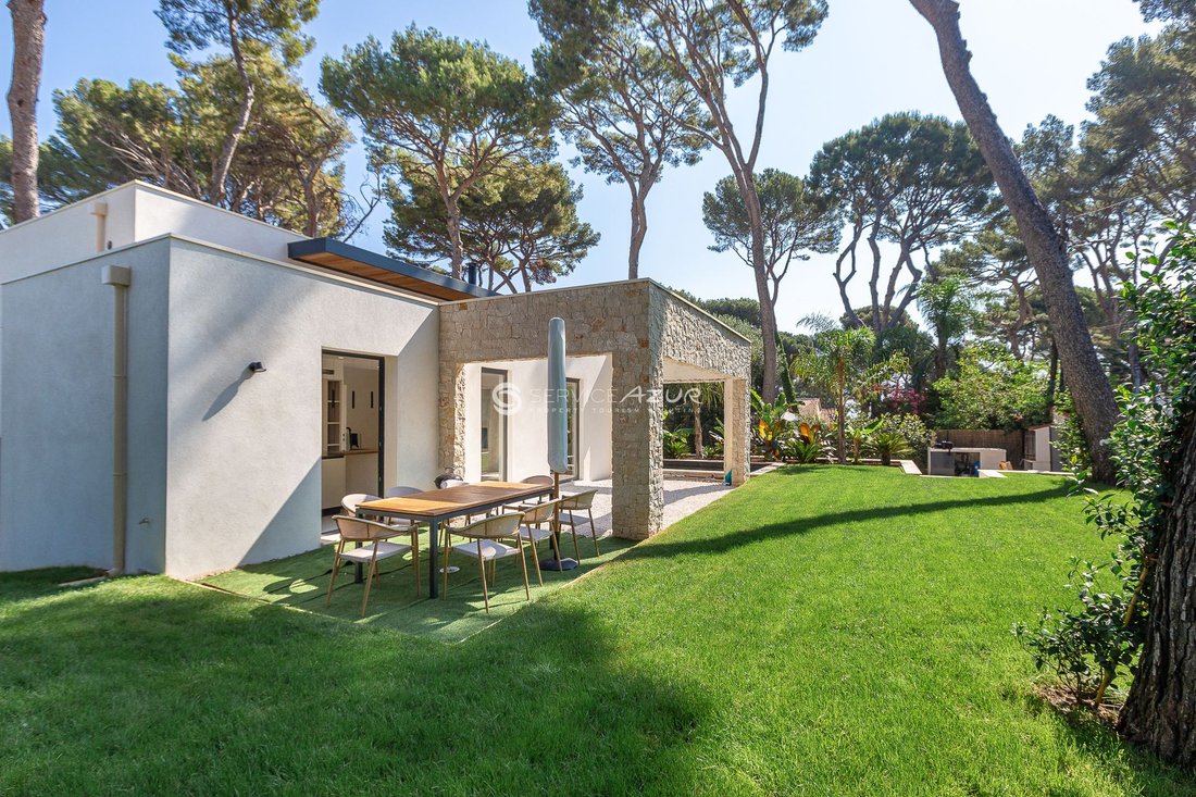 Villa in Vieille Ville, Antibes, France 3 - 18645197