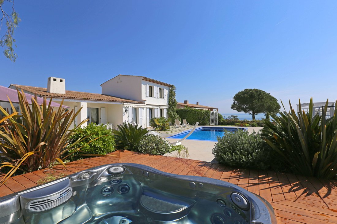 Villa in Village, Villeneuve-Loubet, France 1 - 18644875