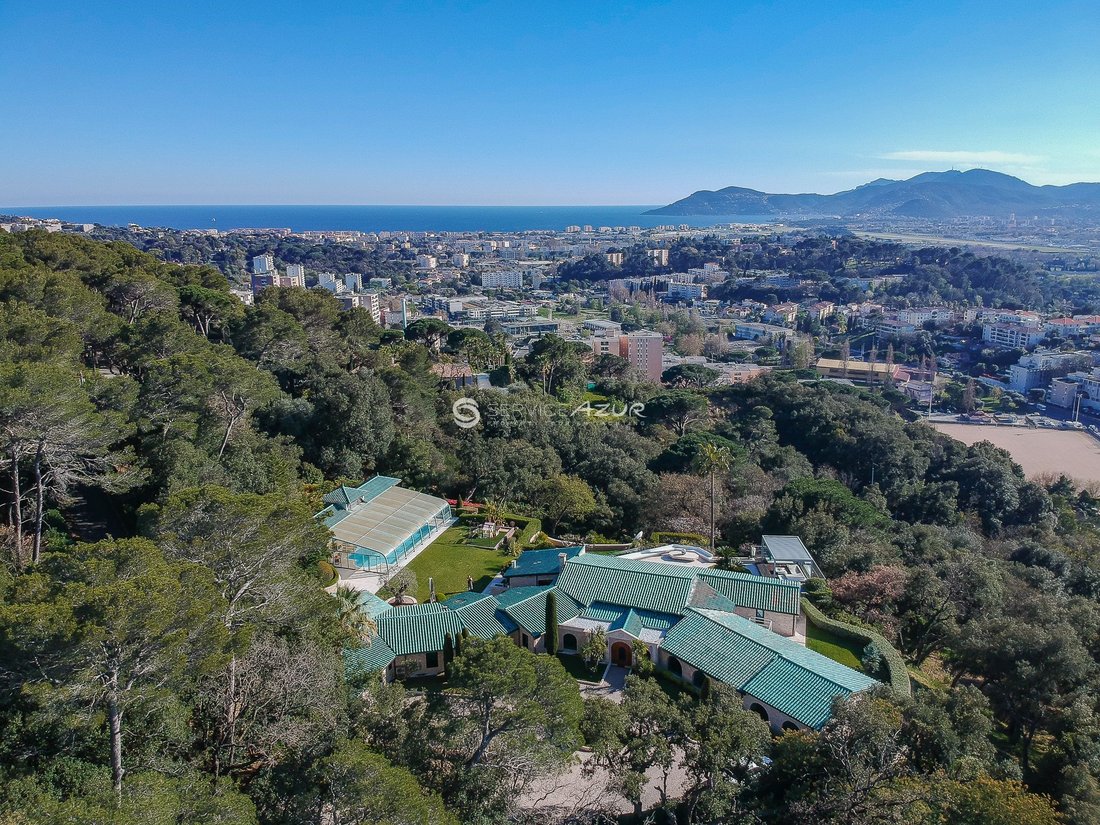 Villa in Mougins, Provence-Alpes-Côte d'Azur, France 3 - 18644934