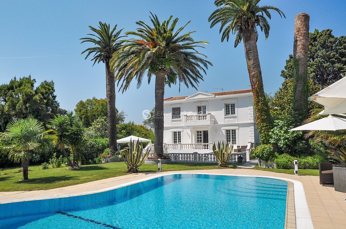 Villa in Vieille Ville, Antibes, France 2 - 18644340