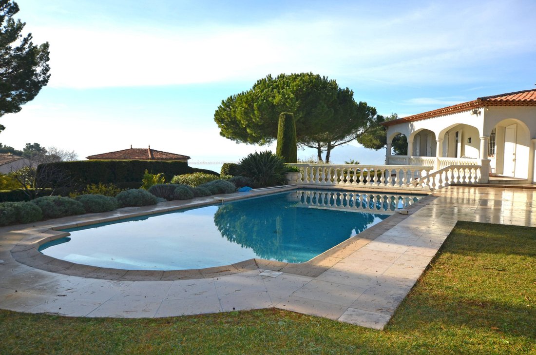 Villa in Cannes, Provence-Alpes-Côte d'Azur, France 1 - 18644534