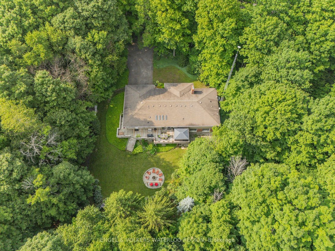 House in Wilmot, Ontario, Canada 1 - 18642580