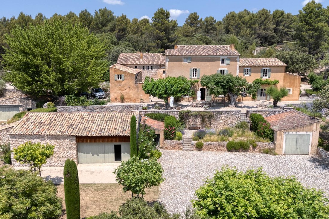 Haus in Saint-Saturnin-lès-Apt, Provence-Alpes-Côte d'Azur, Frankreich 1 - 18646280