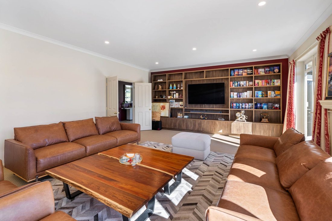 Farm Ranch in Dairy Flat, Auckland, New Zealand 5 - 18648457
