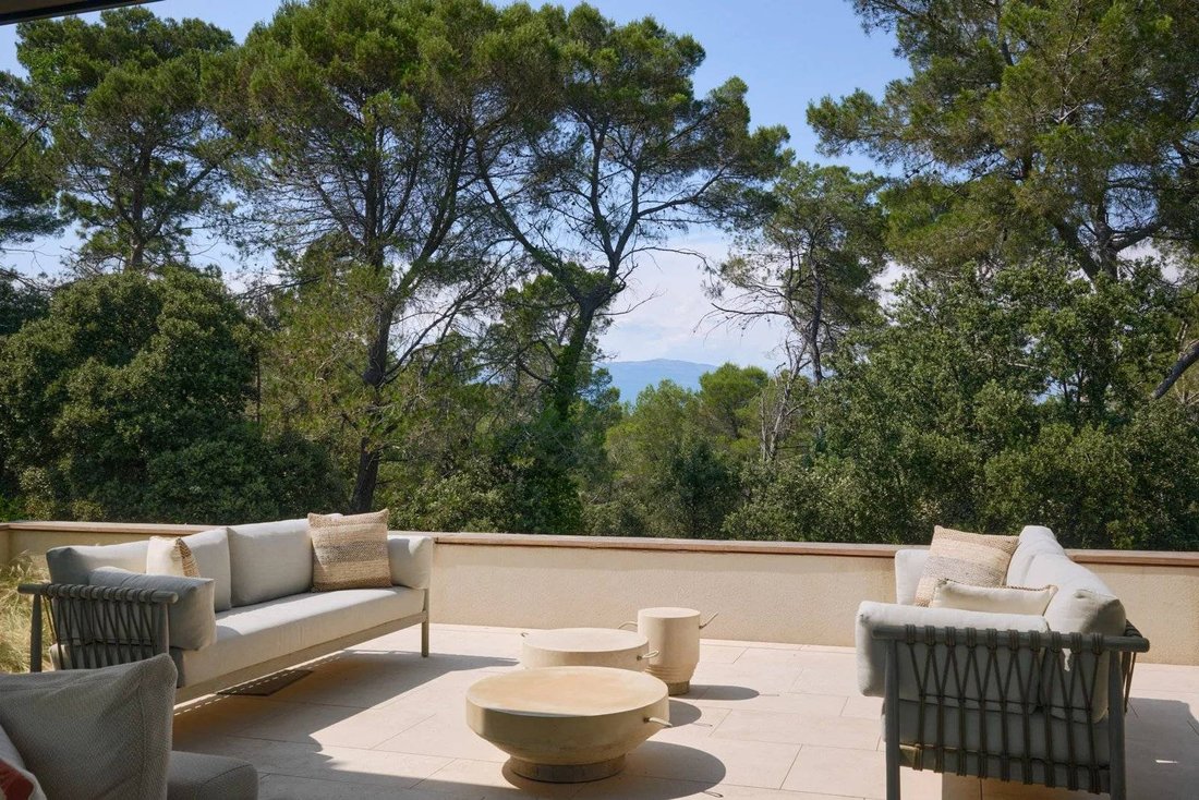 House in Mougins, Provence-Alpes-Côte d'Azur, France 5 - 15884019