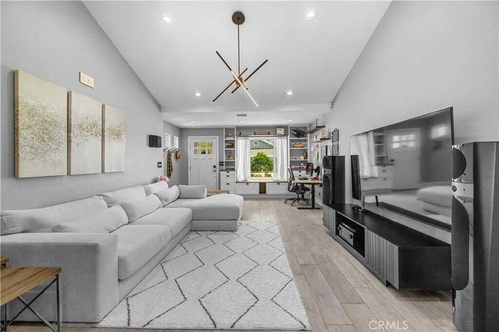 House in Signal Hill, California, United States 3 - 18642057