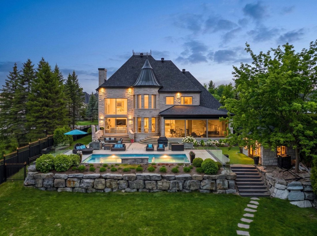 House in Blainville, Quebec, Canada 1 - 18643426