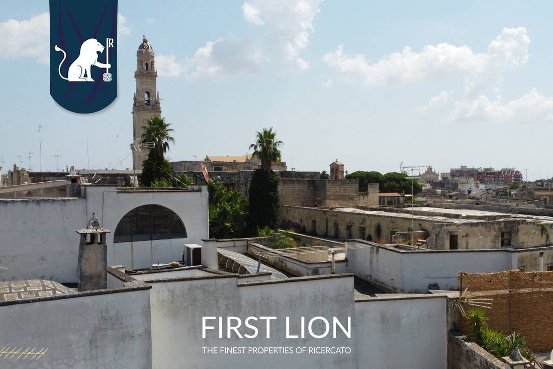 Apartment in Historic Center, Lecce, Apulia 3 - 18648335