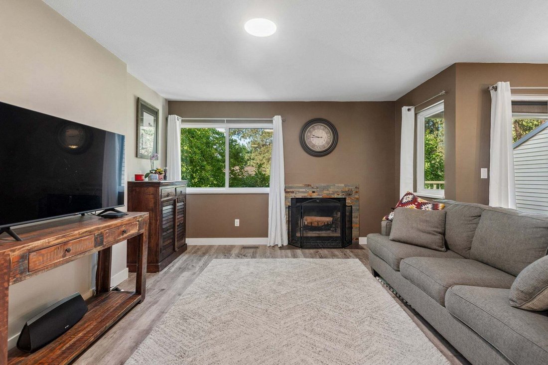 Townhouse in Coquitlam, British Columbia, Canada 2 - 18643931