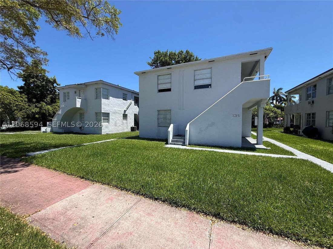 Miami Beach, Florida, United States 3 - 18641851