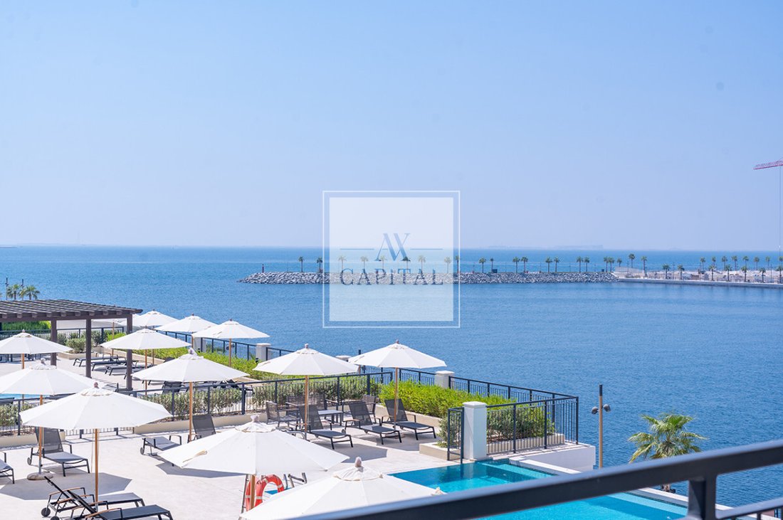 Apartment in Palm Jumeirah, Dubai, United Arab Emirates 1 - 18648187