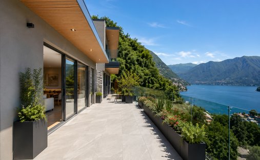 Villa in Moltrasio, Lombardy, Italy 1