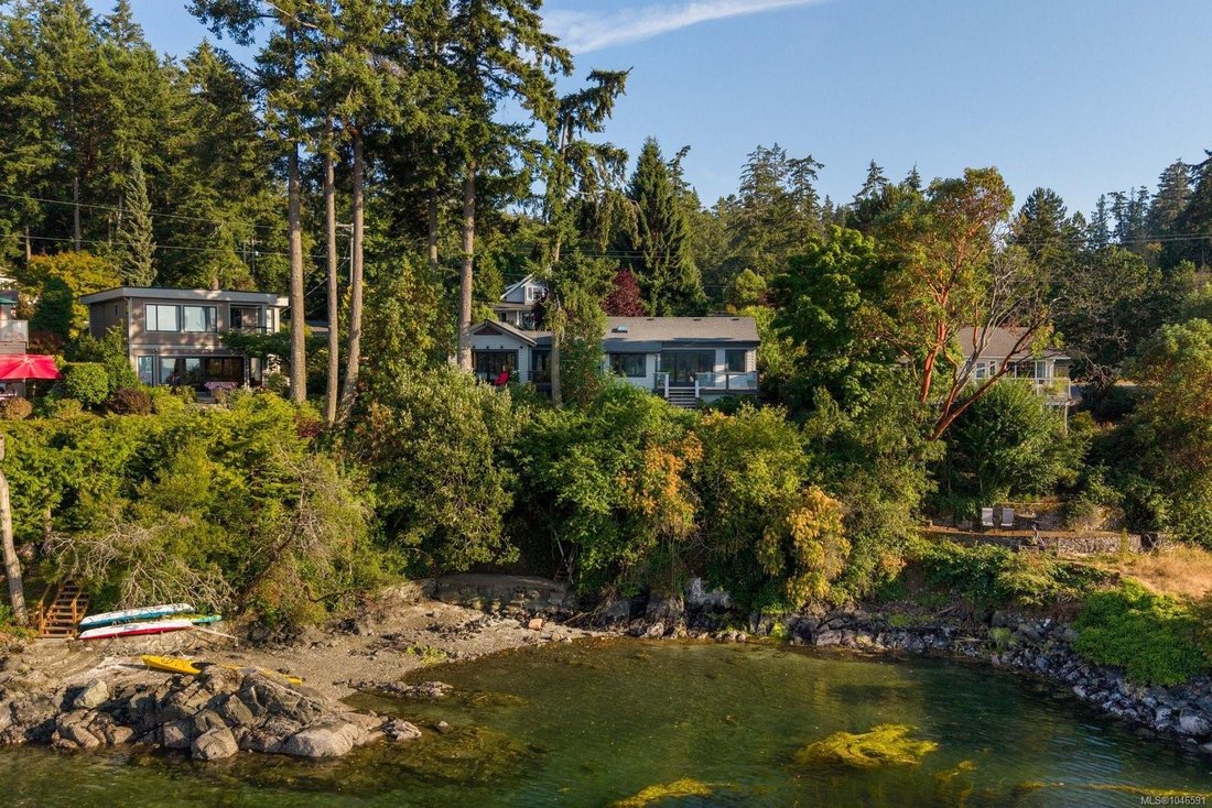 House in North Saanich, British Columbia, Canada 1 - 18648473