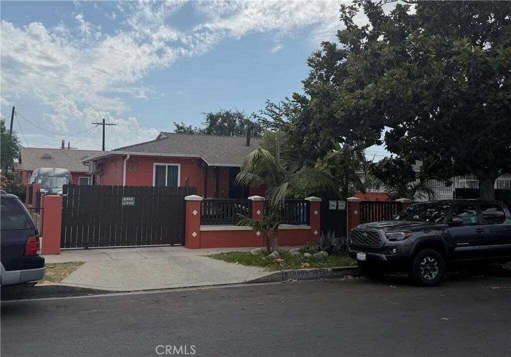 Los Angeles, California, United States 1 - 18559386