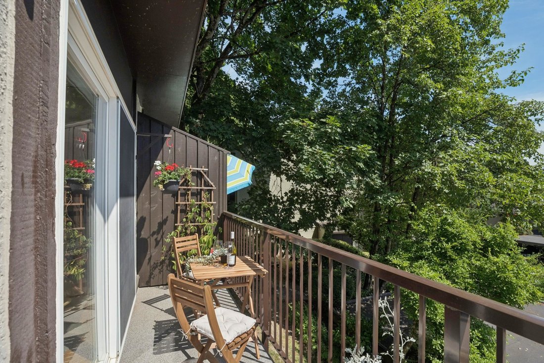 Townhouse in Port Moody, British Columbia, Canada 5 - 18643776