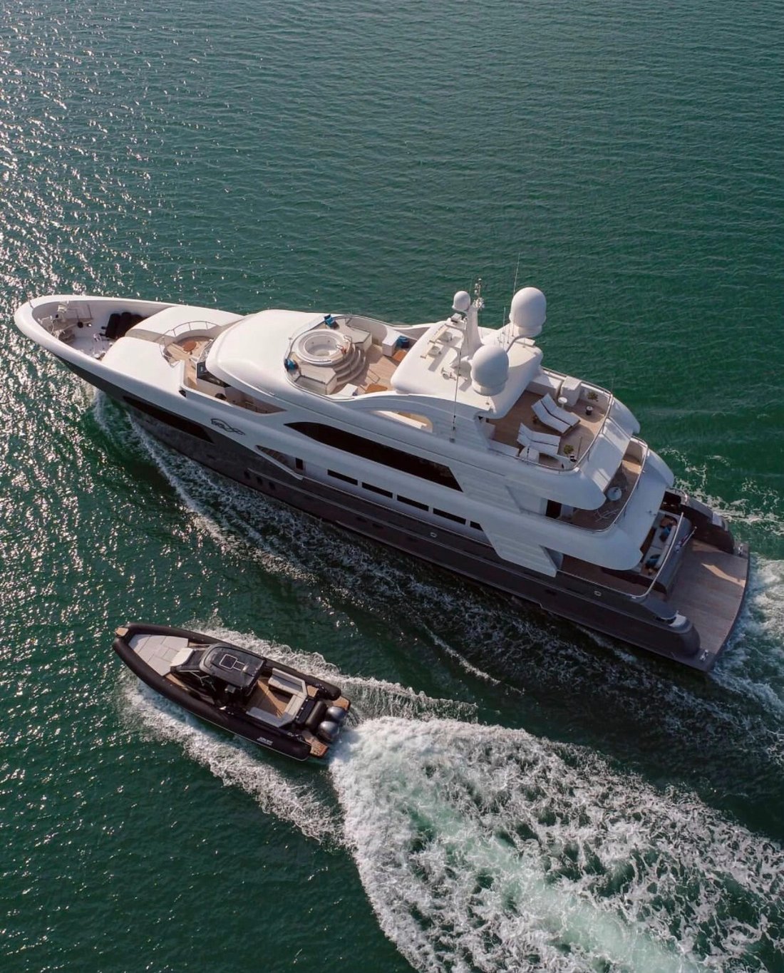 Motor Yacht in Greece 1 - 18642273