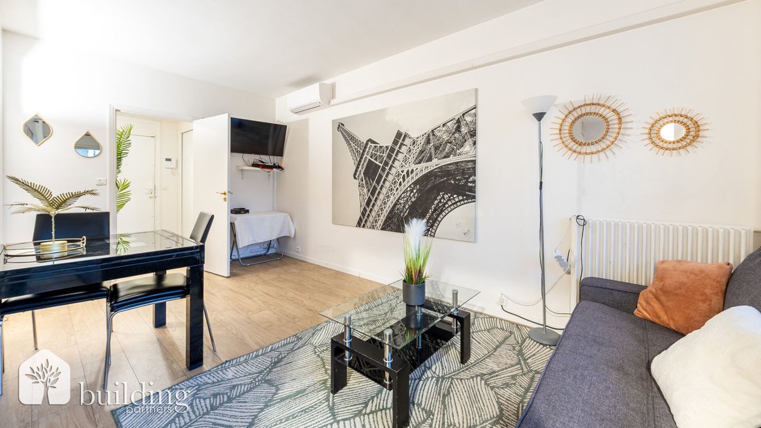 Apartment in La Fourche-Guy Môquet, Paris 17e Arrondissement, Paris 4 - 18646215