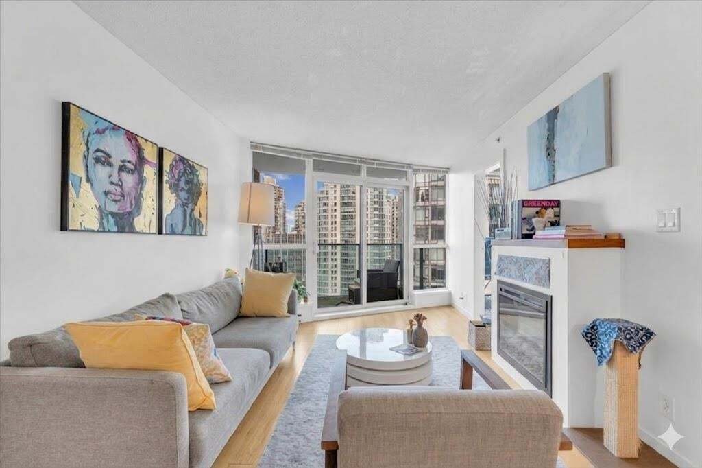 Condo in Vancouver, British Columbia, Canada 2 - 18643937