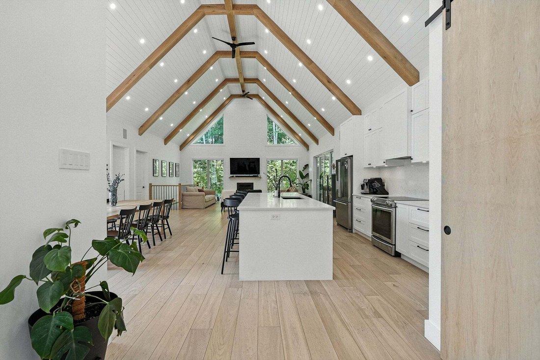 House in Saint-Colomban, Quebec, Canada 1 - 18643567