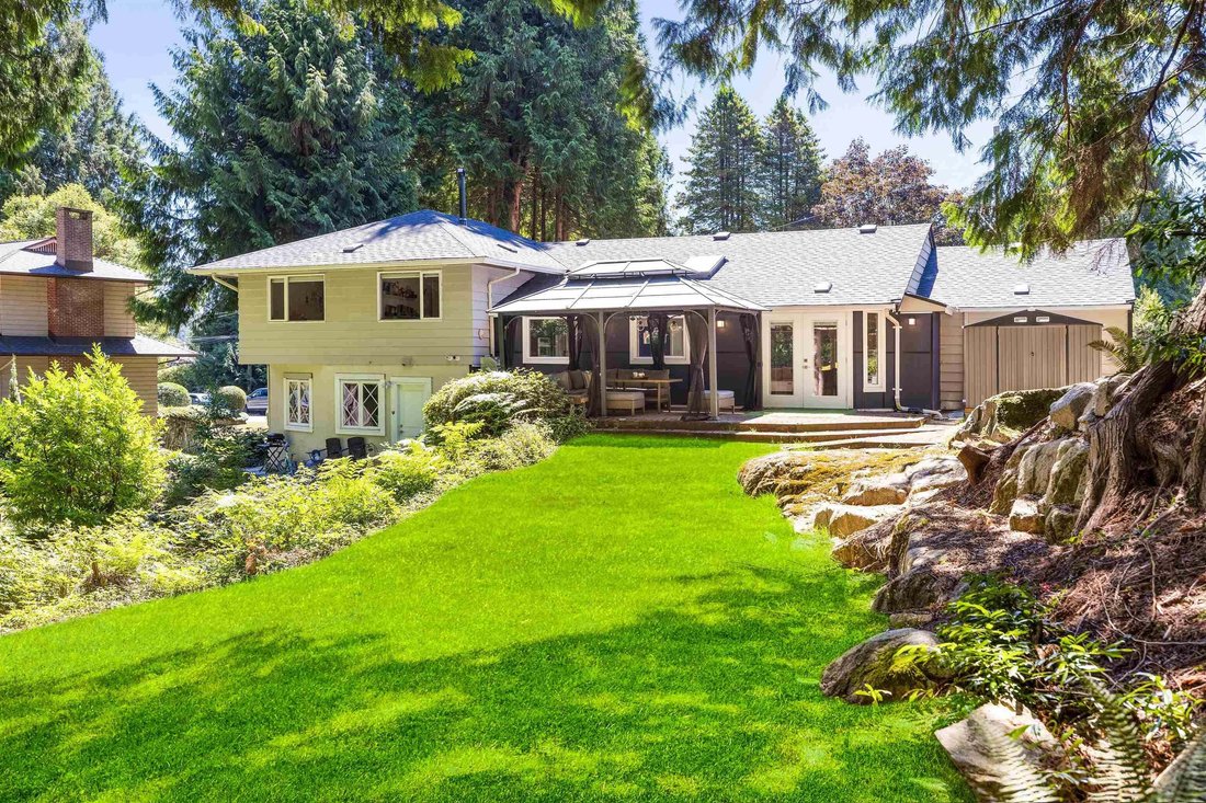 House in West Vancouver, British Columbia, Canada 3 - 18643523
