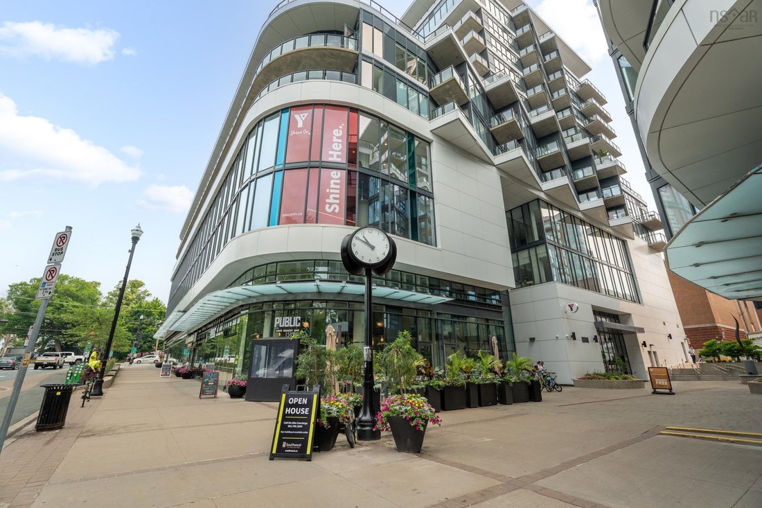 Condo in Halifax, Nova Scotia, Canada 1 - 18643516