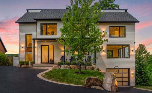 House in Saint-Sauveur, Quebec, Canada 1